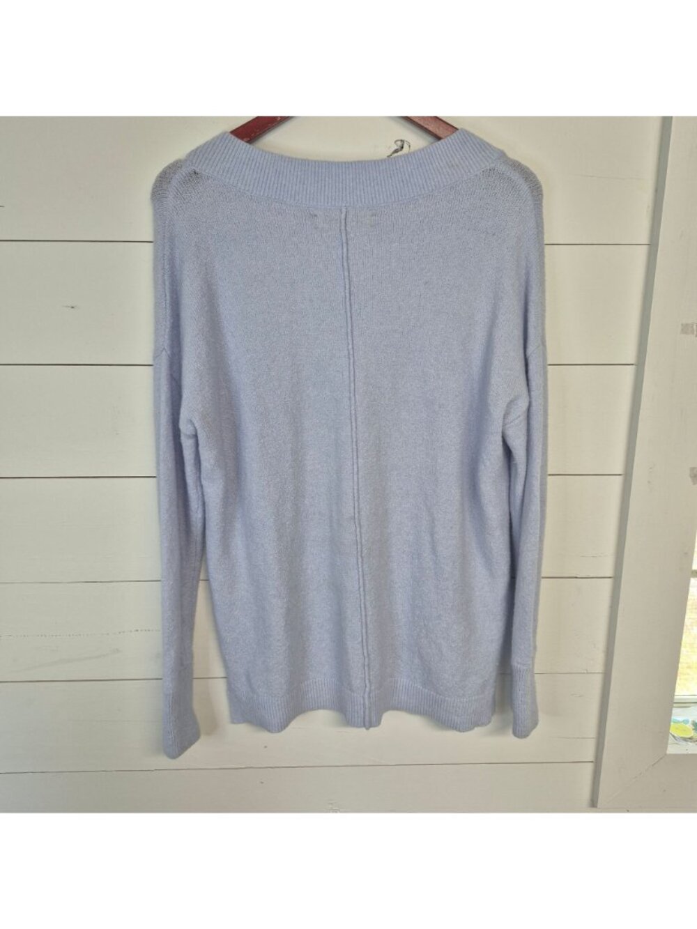 Loft Women’s Light Blue V-Neck Long Sleeve Soft Knit Sweater Sz M - Picture 6 of 7